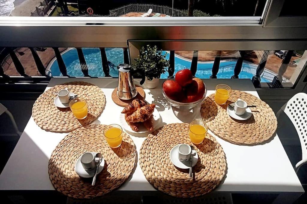 Newly Refurbished Beachfront Apartment. San Bartolomé 외부 사진